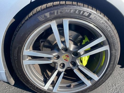 Used 2015 Porsche Panamera S RWD image 47