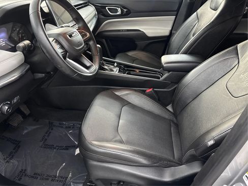 Used 2022 Jeep Compass Limited w/ Sun and Sound Group AWD/4WD image 13