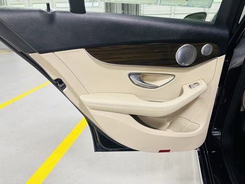 Used 2021 Mercedes-Benz C 300 Sedan image 23