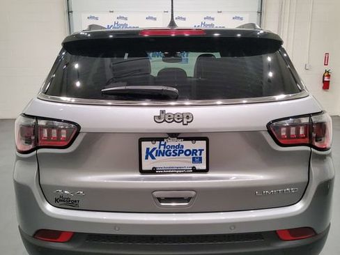Used 2023 Jeep Compass Limited AWD/4WD image 4