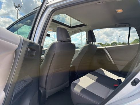 Used 2013 Toyota RAV4 XLE FWD image 14