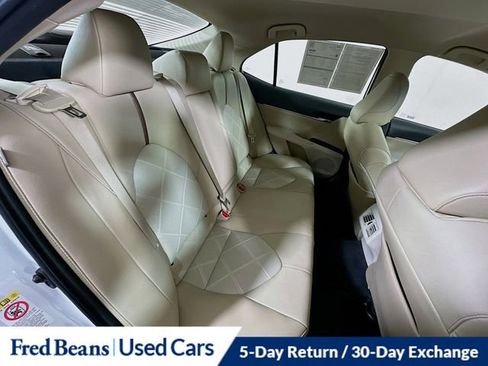 Used 2018 Toyota Camry L image 27