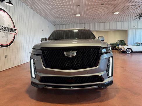 Used 2023 Cadillac Escalade V w/ LPO, ONYX Package AWD/4WD image 6