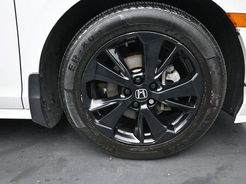 Used 2023 Honda Odyssey Sport image 10