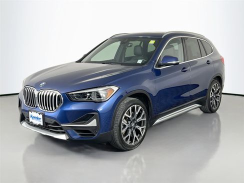 Certified 2022 BMW X1 xDrive28i w/ Convenience Package image 2