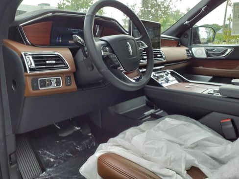 Certified 2024 Lincoln Navigator Reserve image 29
