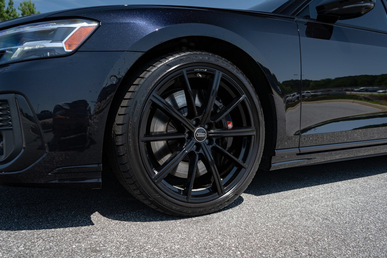 Used 2024 Audi S8 AWD/4WD image 15