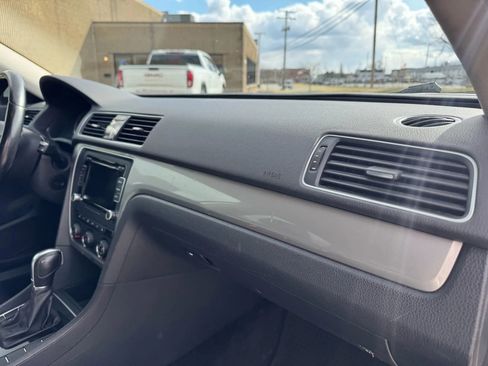 Used 2015 Volkswagen Passat 1.8T Limited Edition image 26