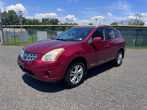 Used 2013 Nissan Rogue SV w/ Premium Pkg AWD/4WD image 3