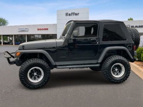 Used 2006 Jeep Wrangler Rubicon w/ Security Group AWD/4WD image 2