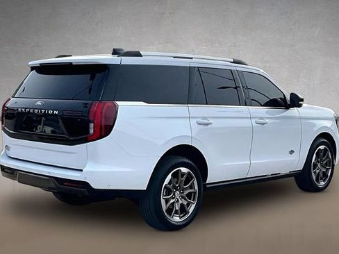 Used 2025 Ford Expedition King Ranch AWD/4WD image 2