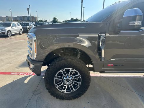 Used 2026 Ford F250 Platinum w/ Platinum Plus Package AWD/4WD image 5