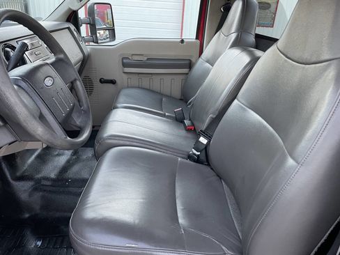 Used 2009 Ford F250 XLT image 12