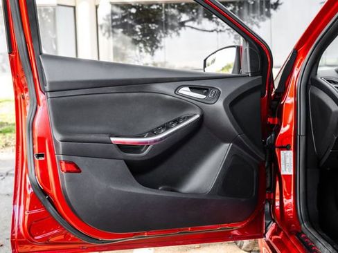 Used 2018 Ford Focus ST w/ Equipment Group 401A image 61