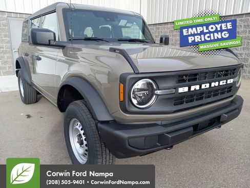 New 2025 Ford Bronco 4-Door AWD/4WD image 1
