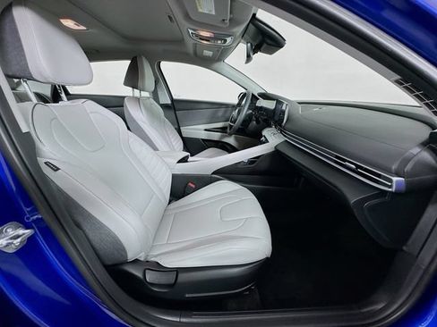 Certified 2026 Hyundai Elantra Limited w/ Cargo Package FWD image 45