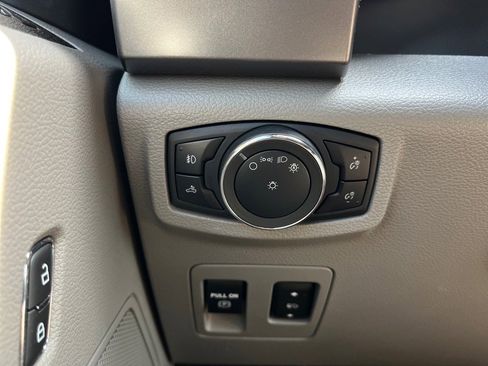 Used 2020 Ford F150 XLT w/ Equipment Group 302A Luxury image 28