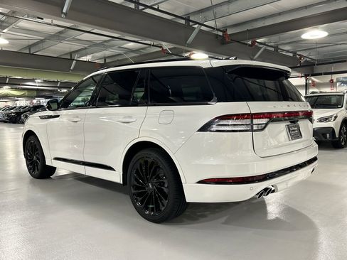 Used 2026 Lincoln Aviator Reserve w/ Jet Appearance Package AWD/4WD image 4