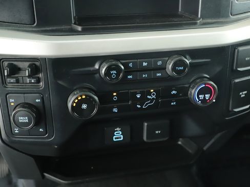 Used 2024 Ford F350 XLT w/ 360-Degree Camera Package image 18