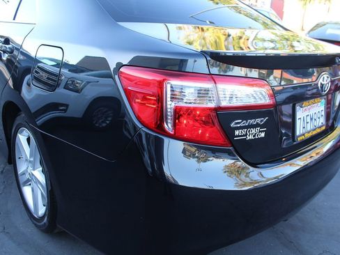 Used 2013 Toyota Camry SE FWD image 14