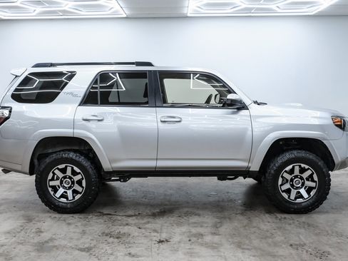 Used 2019 Toyota 4Runner TRD Off-Road image 4