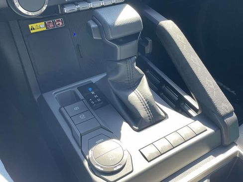 Used 2026 Toyota Tacoma SR5 RWD image 19