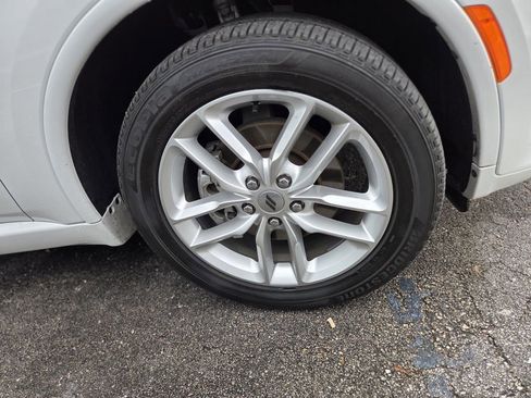 Used 2024 Dodge Durango GT image 2