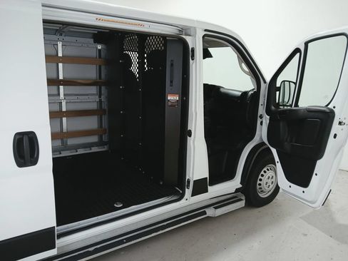Used 2025 RAM ProMaster 2500 w/ U-Haul Equipment Group FWD image 12
