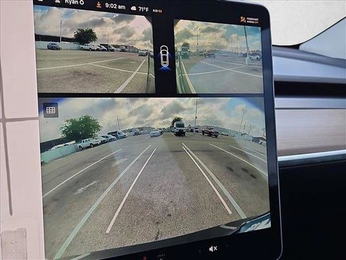 Used 2025 Tesla Model Y Long Range AWD/4WD image 14