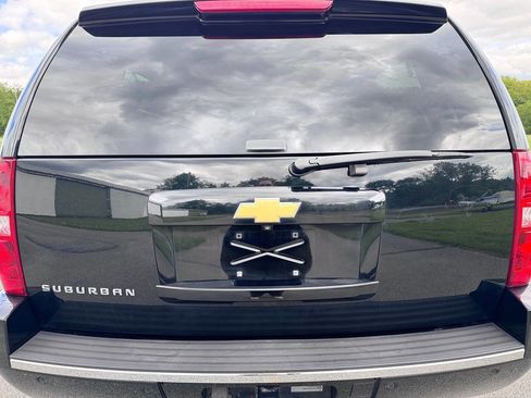 Used 2014 Chevrolet Suburban LTZ AWD/4WD image 13