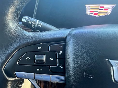 Used 2022 Cadillac Escalade Premium Luxury w/ LPO, Radiant Package image 25