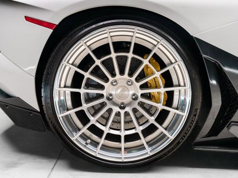 Used 2013 Lamborghini Aventador LP 700-4 image 35