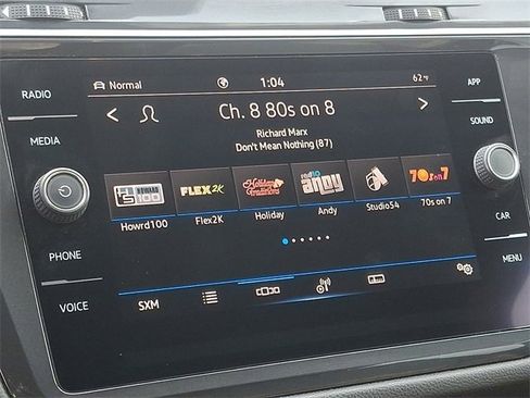 Used 2021 Volkswagen Tiguan SE image 13