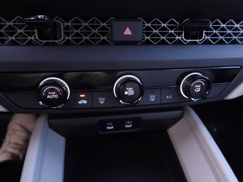 Certified 2025 Honda Accord LX image 20