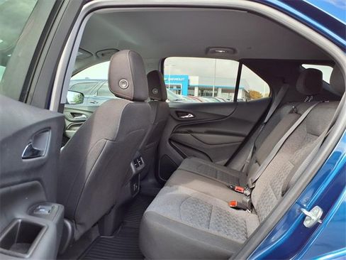 Used 2022 Chevrolet Equinox LT image 24