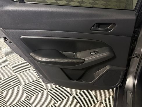 Used 2025 Nissan Altima 2.5 SV FWD image 27