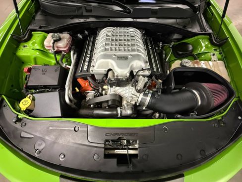 Used 2017 Dodge Charger SRT Hellcat w/ Harman/Kardon Audio Group RWD image 34