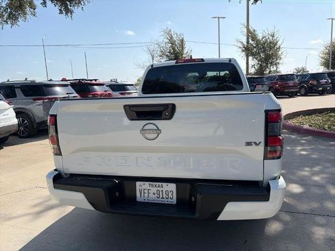 Certified 2024 Nissan Frontier SV RWD image 21