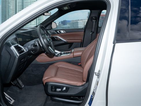 Used 2024 BMW X6 xDrive40i w/ Premium Package image 14