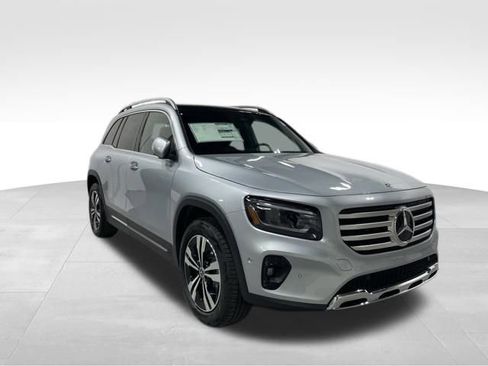 New 2026 Mercedes-Benz GLB 250 4MATIC image 8