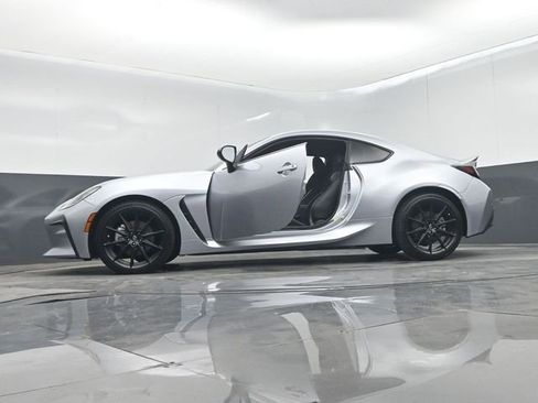 Used 2022 Toyota GR86 Premium RWD image 68