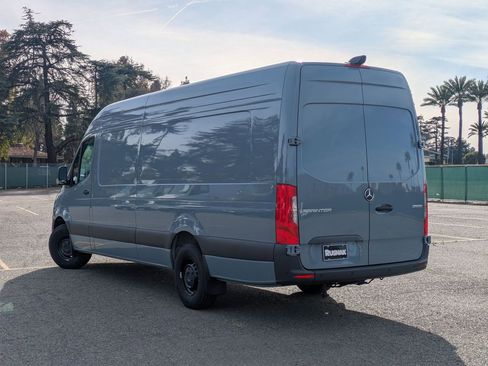 New 2025 Mercedes-Benz Sprinter 2500 image 2