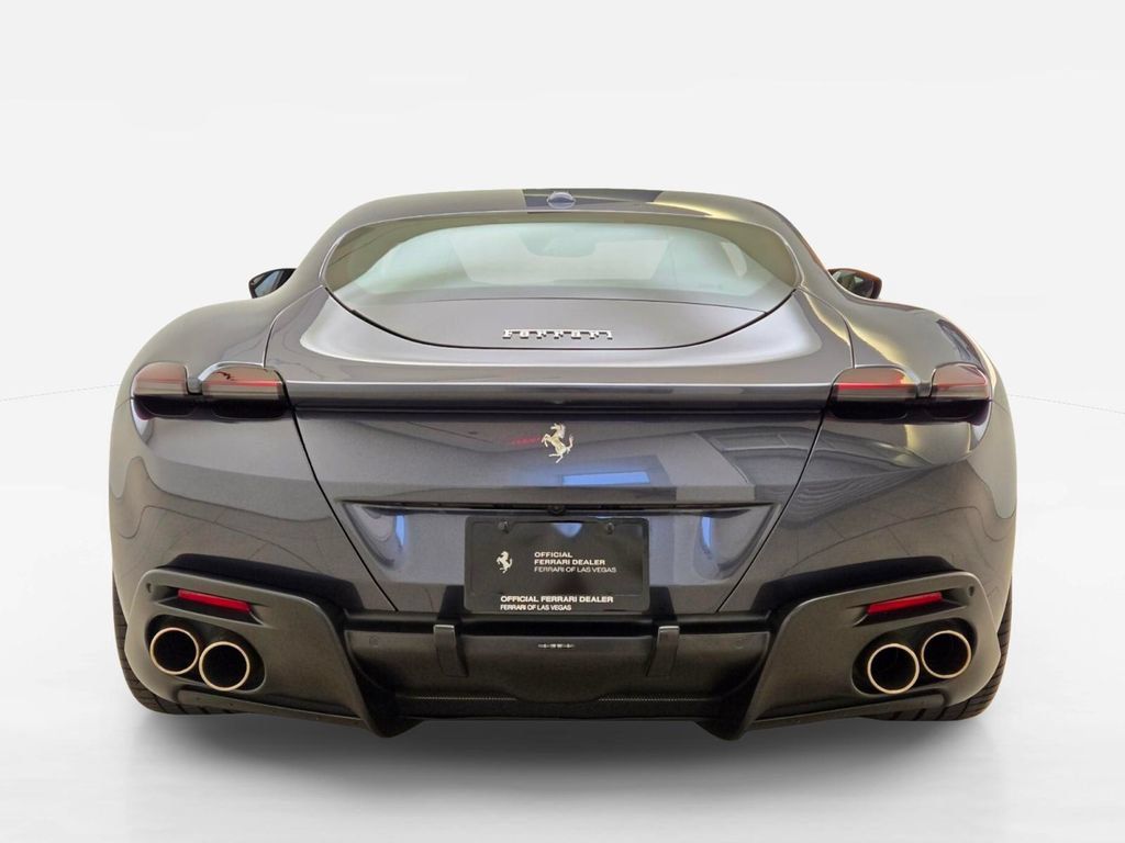 Used 2021 Ferrari Roma RWD image 10