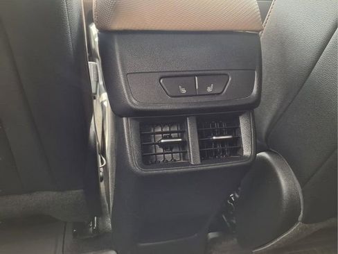 Used 2025 Chevrolet Equinox ACTIV w/ Safety and Technology Package AWD/4WD image 12