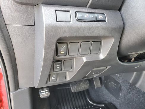 Certified 2024 Nissan Frontier SV w/ Technology Package image 20