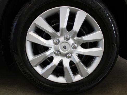 Used 2024 Nissan Altima 2.5 S image 9