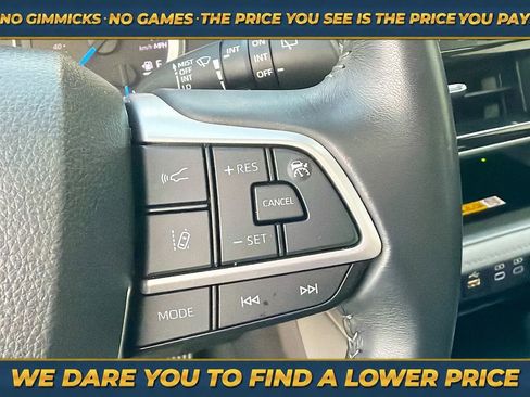 Used 2025 Toyota Highlander XLE AWD/4WD image 37