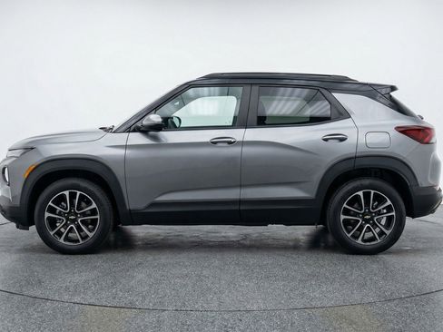 Used 2025 Chevrolet TrailBlazer LT image 5