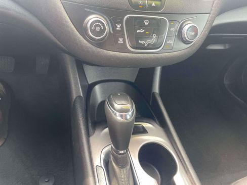 Used 2020 Chevrolet Malibu LS FWD image 15