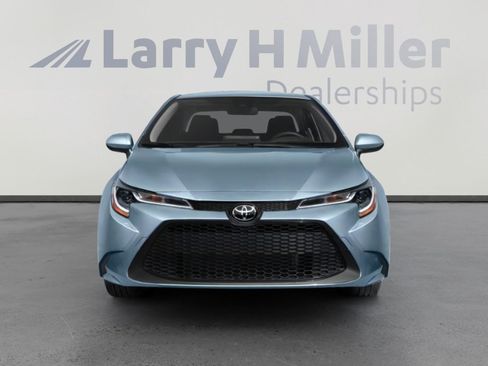 Used 2022 Toyota Corolla LE image 4